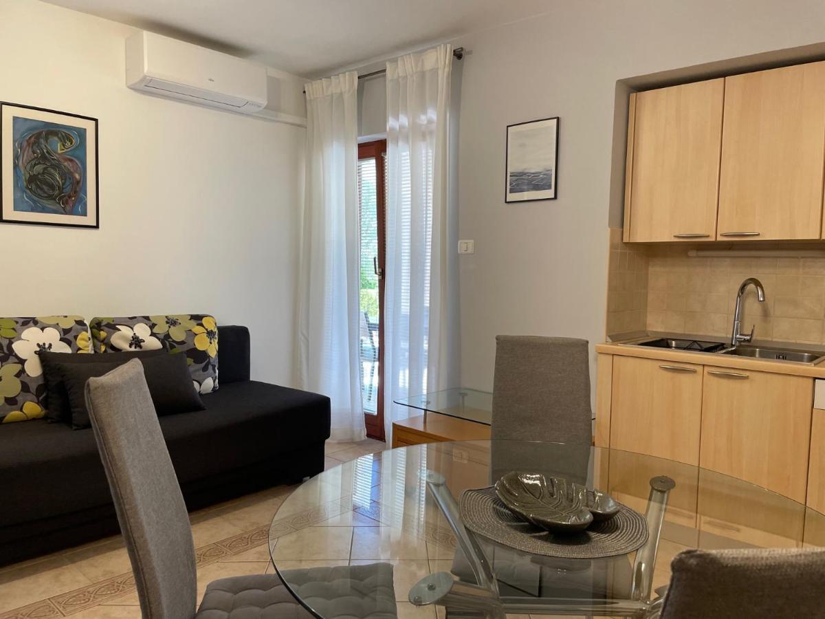 Karla Apartment *